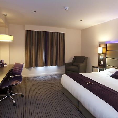 Premier Inn Falkirk - Larbert Exteriör bild