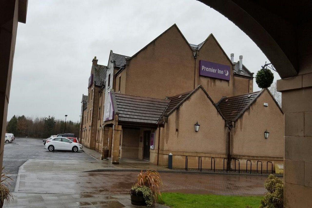 Premier Inn Falkirk - Larbert Exteriör bild